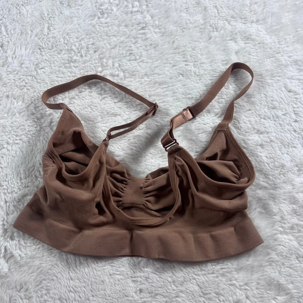 SKIMS Sculpting Bralette Cocoa Brown Ruched Seamless Bra S/M SM-BRA-0112 NWOT - Picture 4 of 9